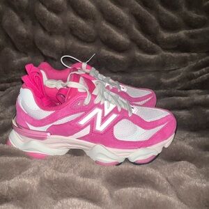 New Balance Vibrant Fushia Pink and White Athletic Shoes